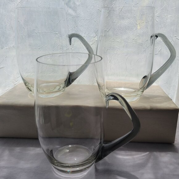 MCM Set Of 3 Clear Glass Mugs With Unique Curved Smokey Grey Handles - Picture 4 of 9